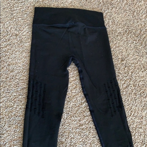 Victoria’s Secret Sport leggings - Picture 3 of 8